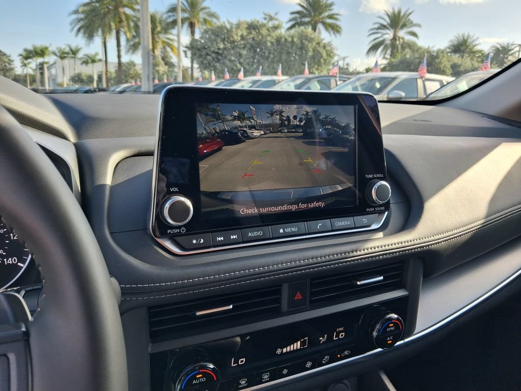 Used 2026 Nissan Rogue SV FWD image 30