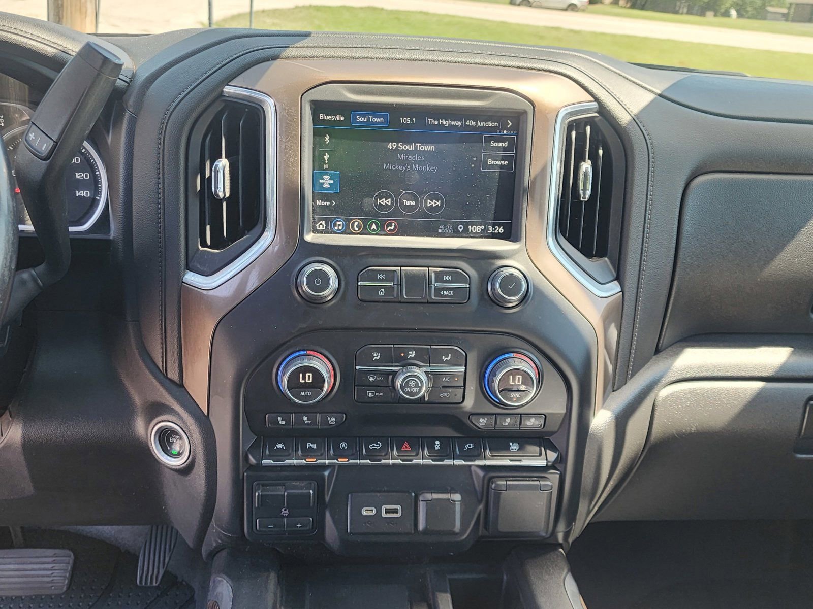 Used 2019 Chevrolet Silverado 1500 High Country image 22