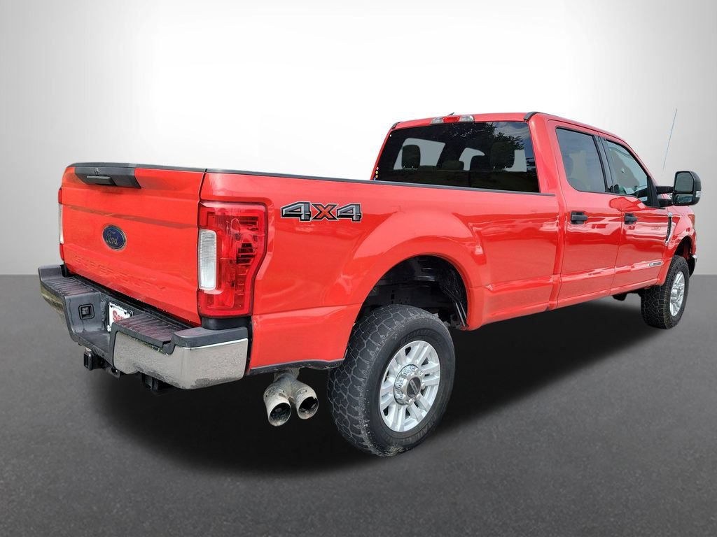 Used 2019 Ford F250 XLT w/ Snow Plow Prep Package AWD/4WD image 4