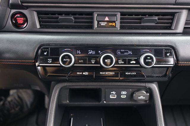 Certified 2025 Honda Pilot TrailSport image 20