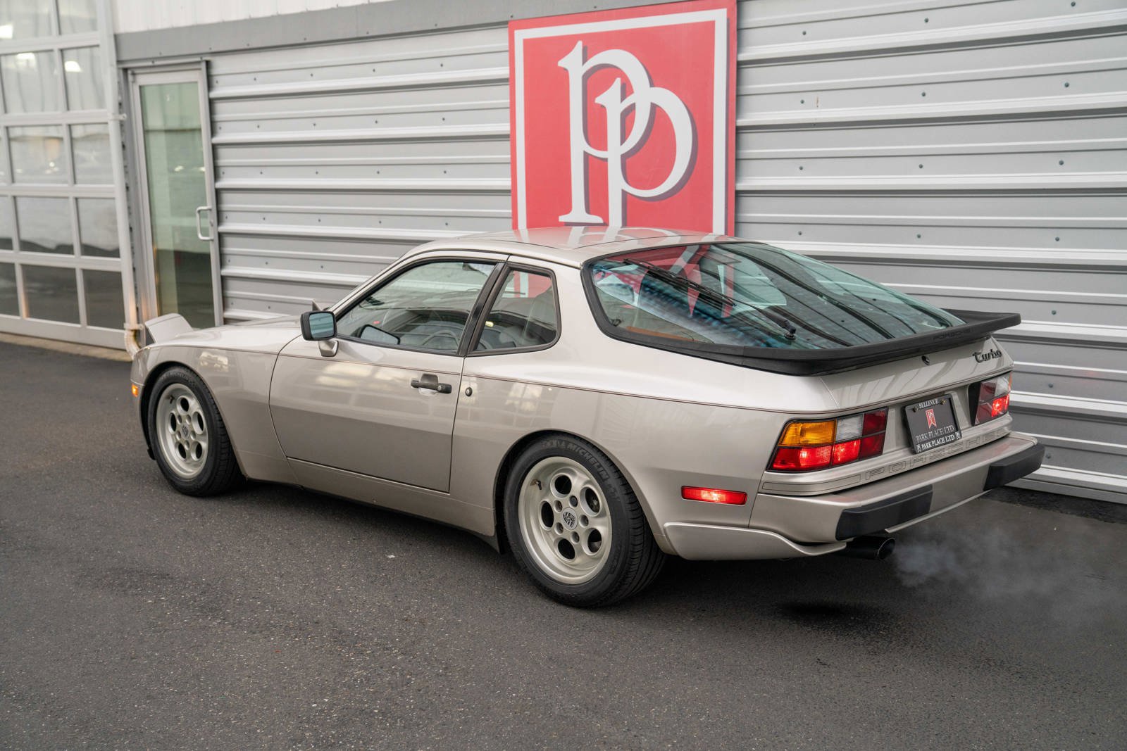 Used 1986 Porsche 944 Turbo RWD image 49