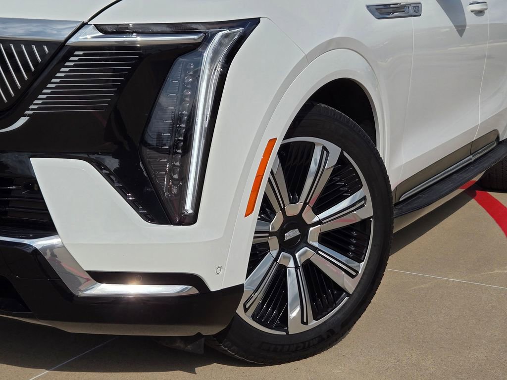 Certified 2025 Cadillac Escalade IQ Luxury 2 w/ LPO, Premium Carpet Package image 7