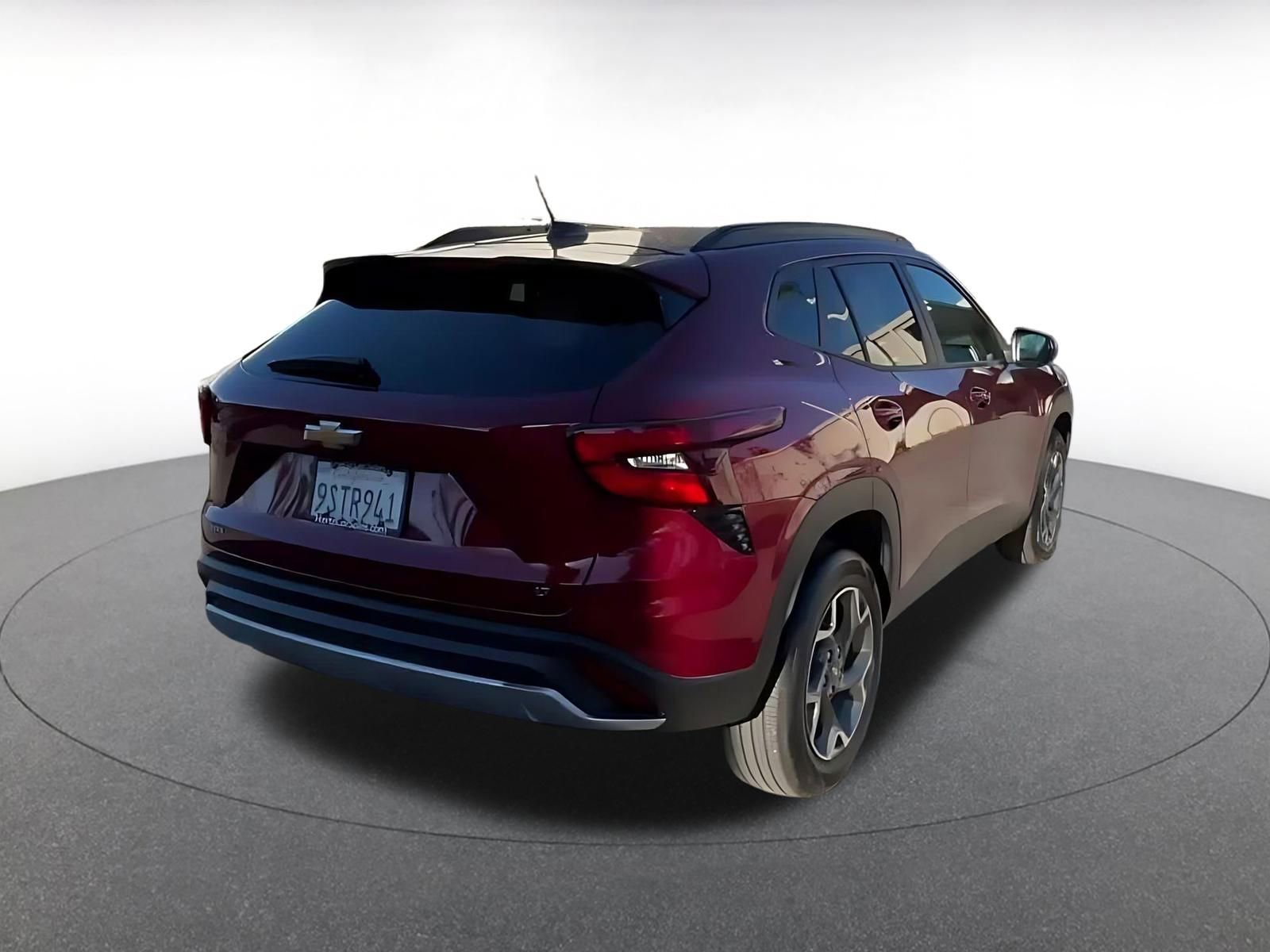 Used 2025 Chevrolet Trax LT image 14