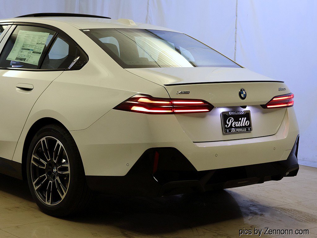 Used 2027 BMW 530i xDrive w/ M Sport Package AWD/4WD image 8