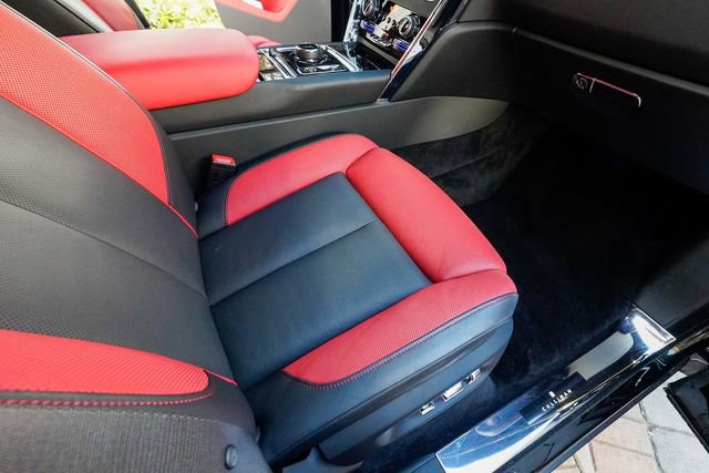 Used 2023 Rolls-Royce Cullinan w/ Cullinan Package image 83