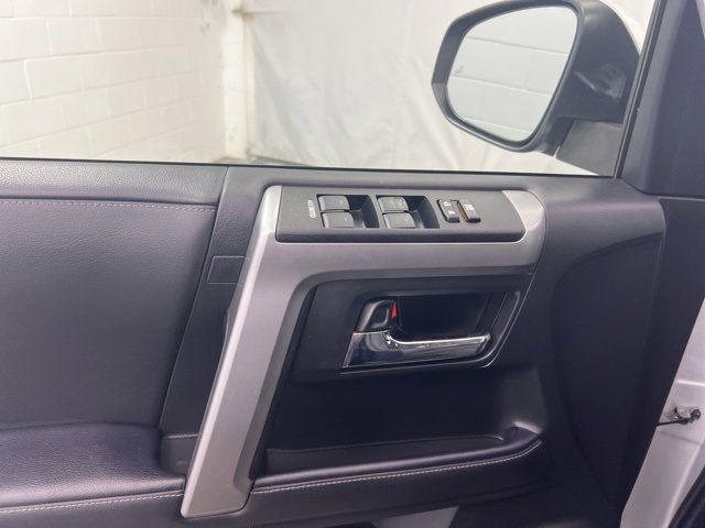 Used 2022 Toyota 4Runner SR5 Premium image 15