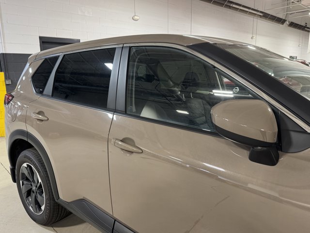 New 2025 Nissan Rogue SV image 5