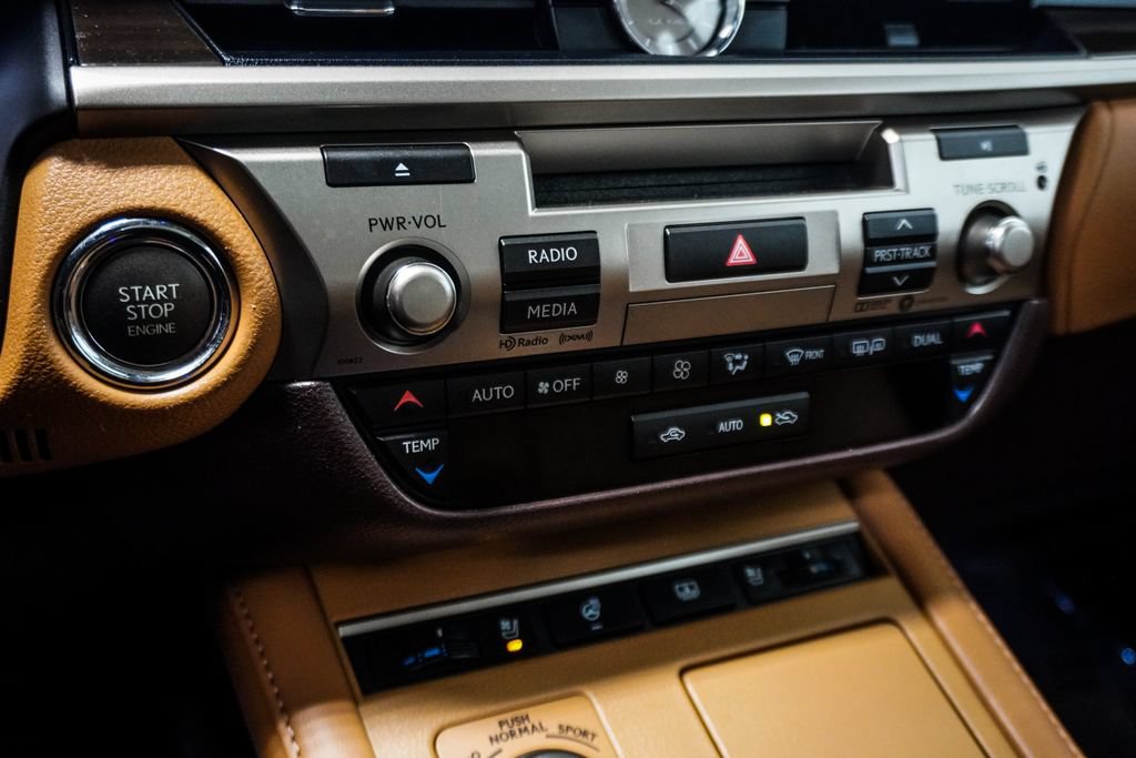 Used 2018 Lexus ES 350 w/ Luxury Package w/Wood Trim FWD image 35