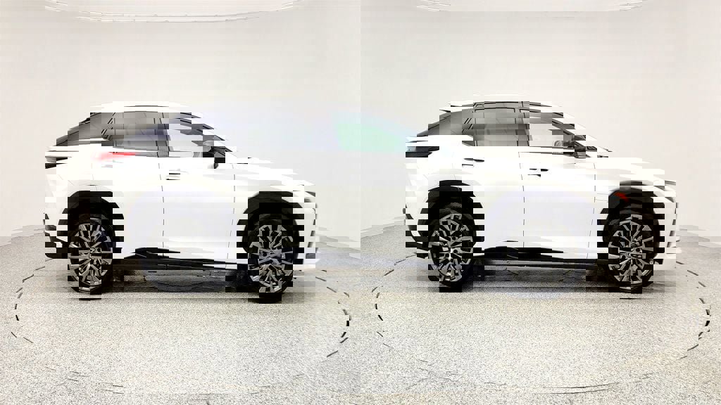 Used 2023 Lexus RZ 450e Premium w/ Accessory Package (2T) image 4