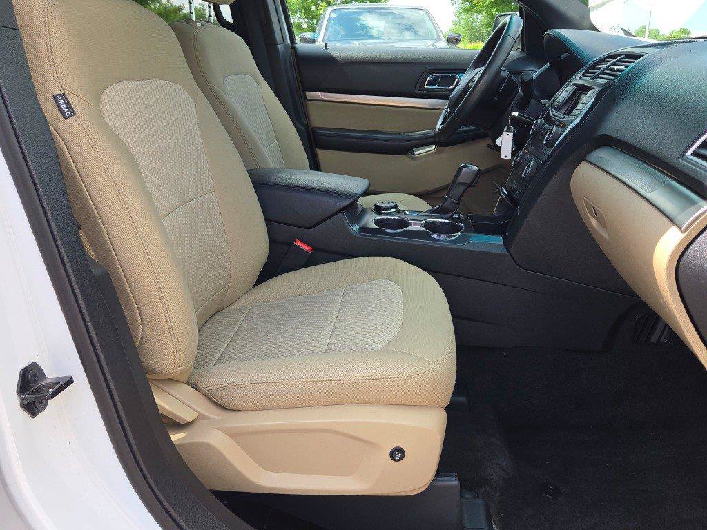 Used 2017 Ford Explorer 4WD image 4