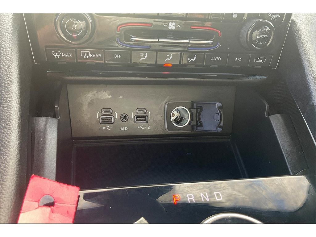 Used 2024 Jeep Grand Cherokee L Laredo image 35