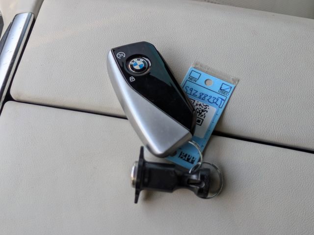 Used 2025 BMW X7 xDrive40i w/ Executive Package image 37