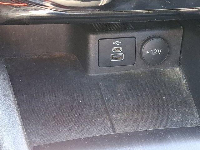 Certified 2025 Ford Escape SE image 24