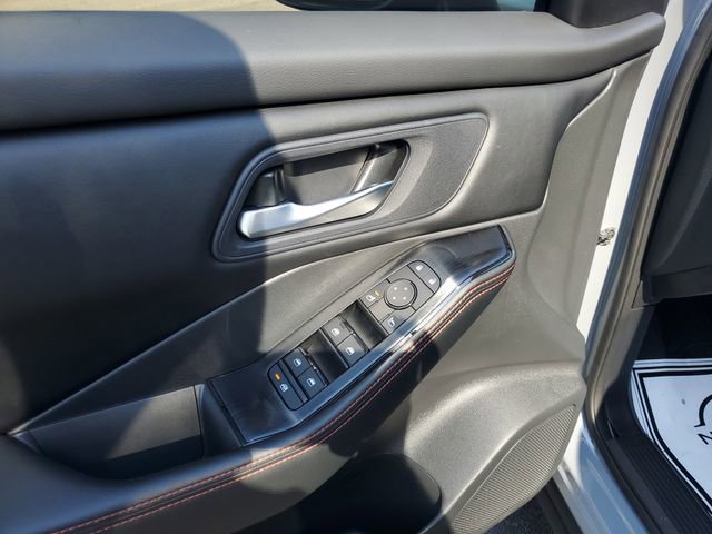 Certified 2025 Nissan Rogue SV image 16