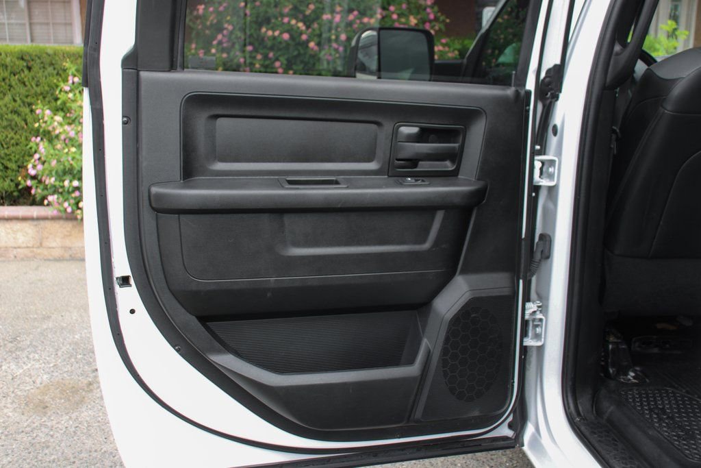 Used 2021 RAM 3500 Tradesman w/ Chrome Appearance Group image 31