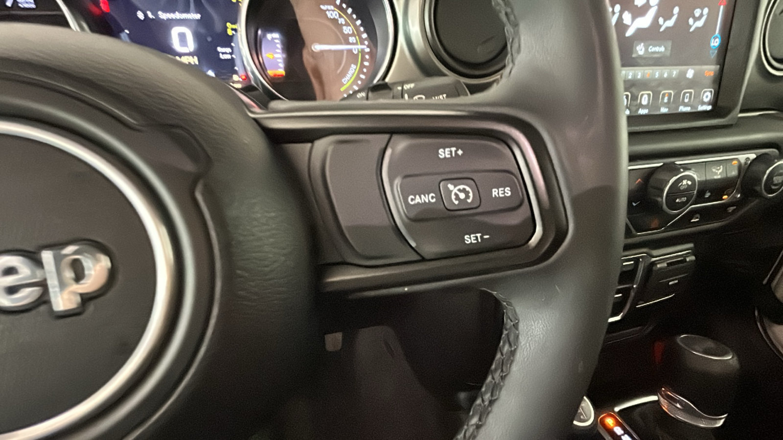 Used 2023 Jeep Wrangler Unlimited w/ Cold Weather Group AWD/4WD image 20