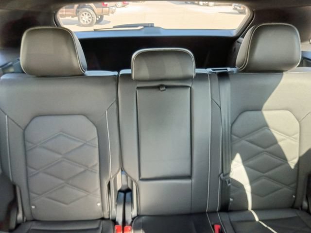 Used 2024 Volkswagen Atlas Cross Sport SE AWD/4WD image 5