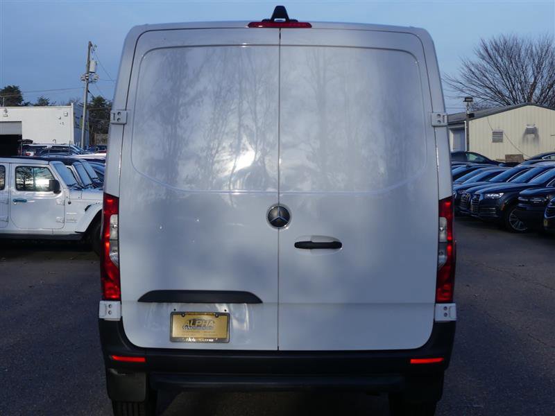 Used 2023 Mercedes-Benz Sprinter 1500 image 5