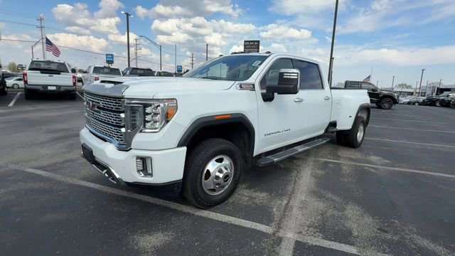 Used 2022 GMC Sierra 3500 Denali AWD/4WD image 4