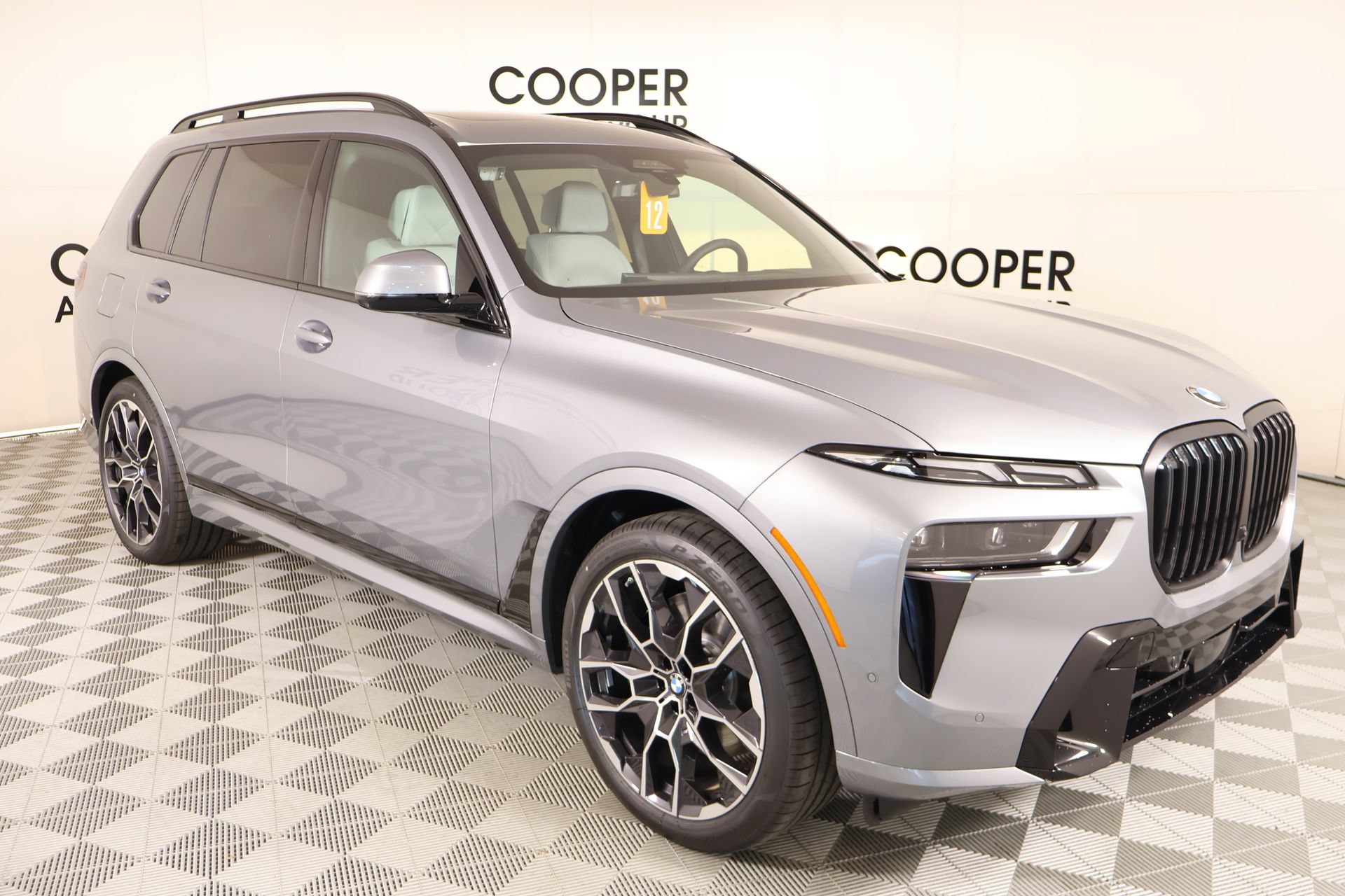 New 2026 BMW X7 xDrive40i w/ M Sport Package