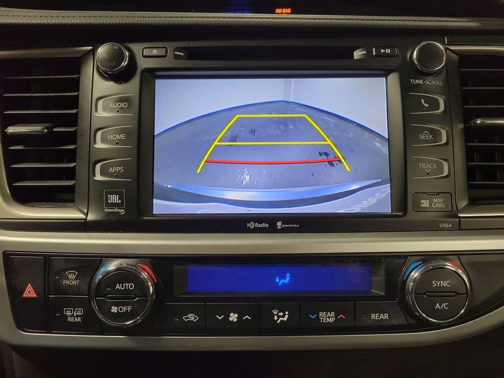 Used 2015 Toyota Highlander Limited image 20