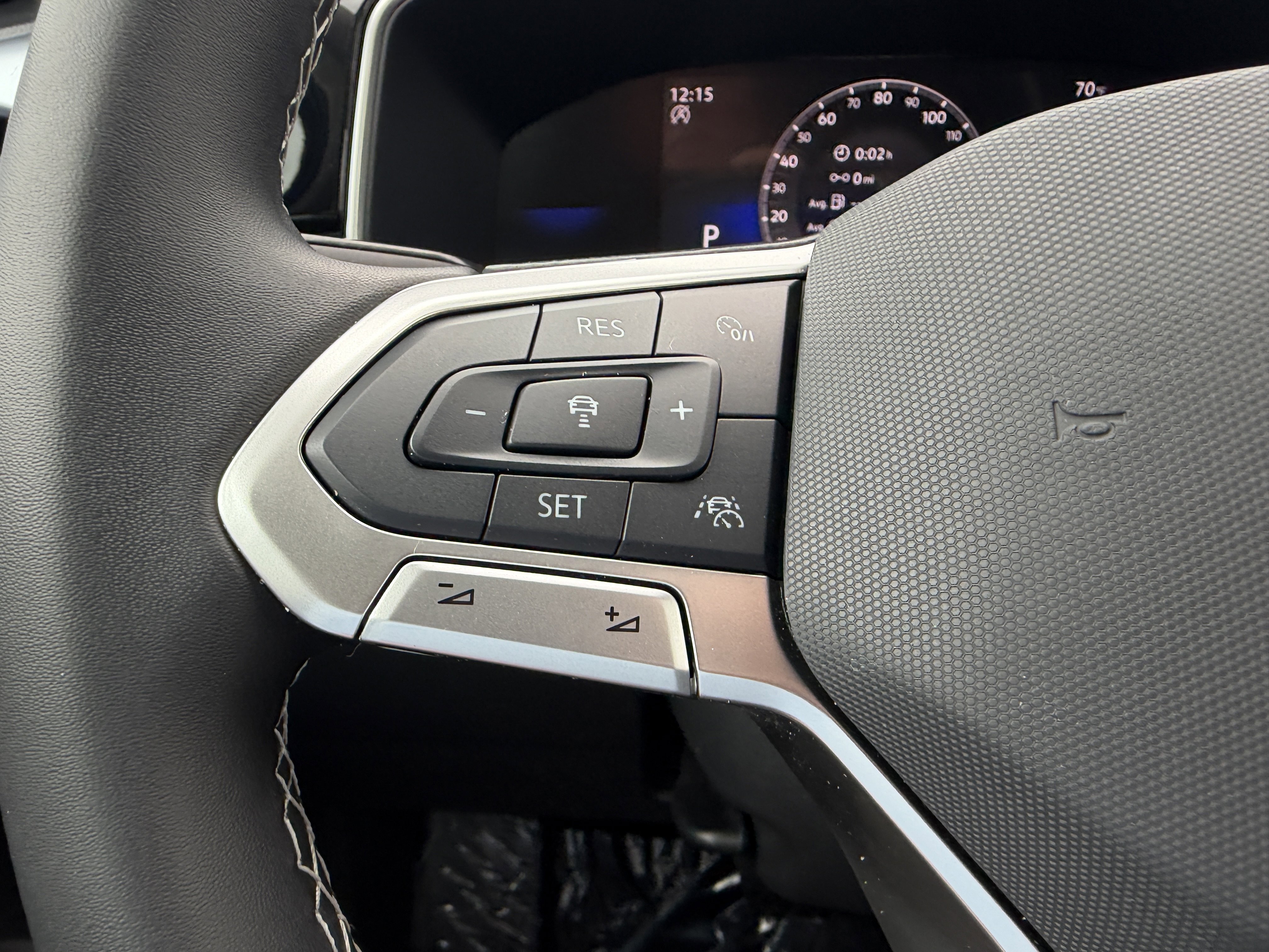 Used 2025 Volkswagen Taos SE image 26