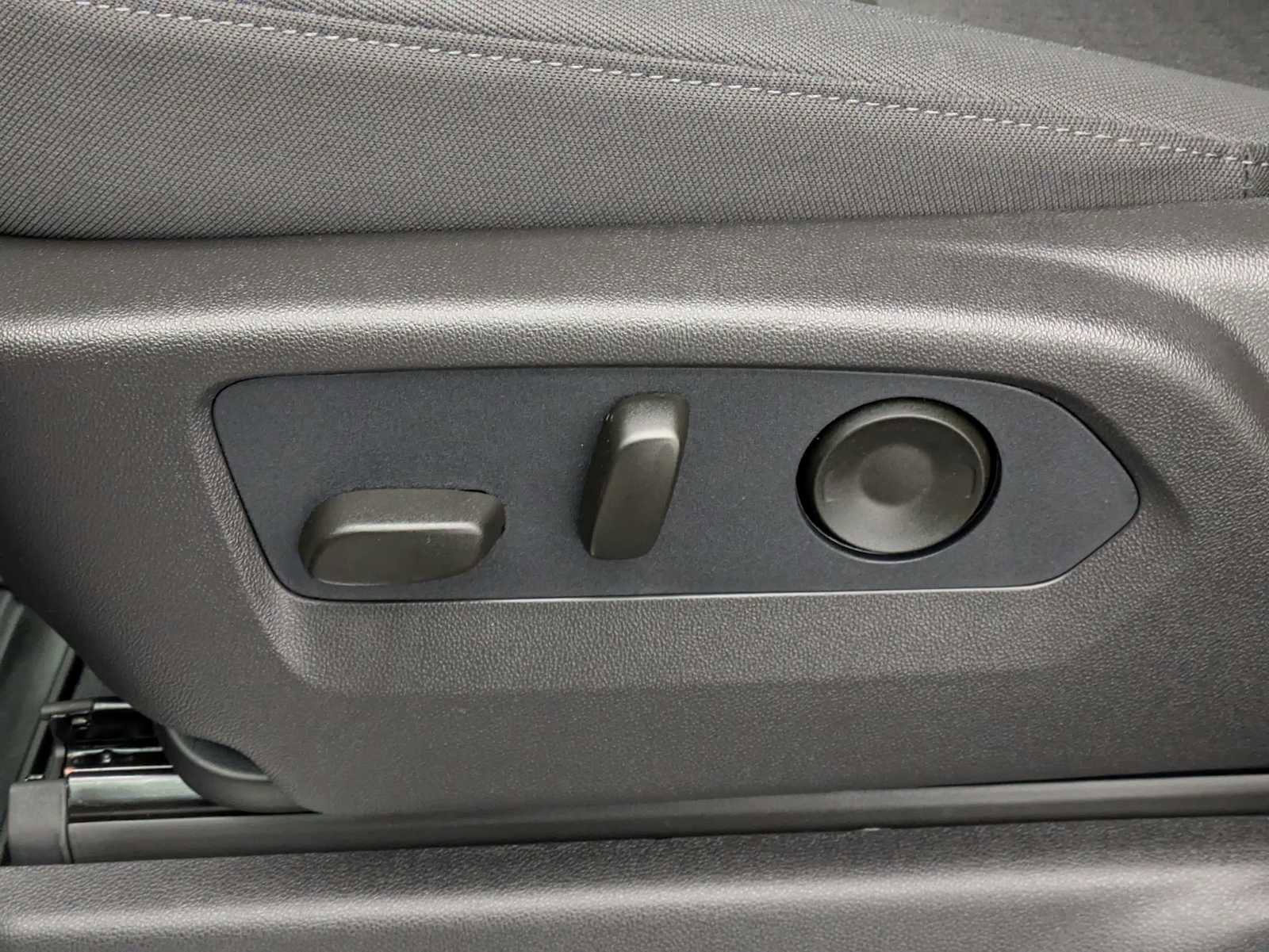 New 2026 Chevrolet Silverado 1500 LT image 21