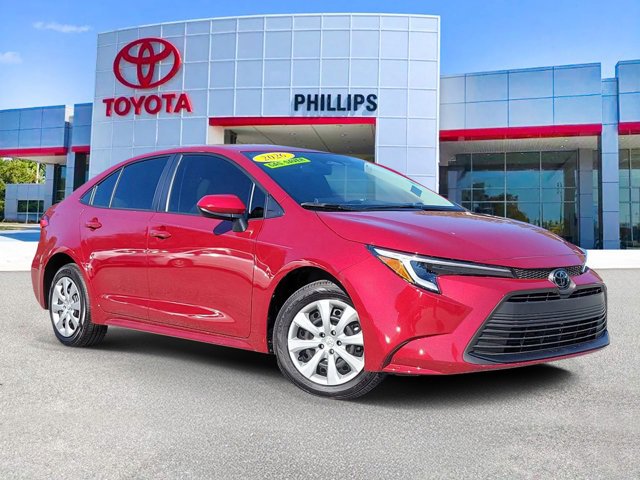 Used 2026 Toyota Corolla LE image 1