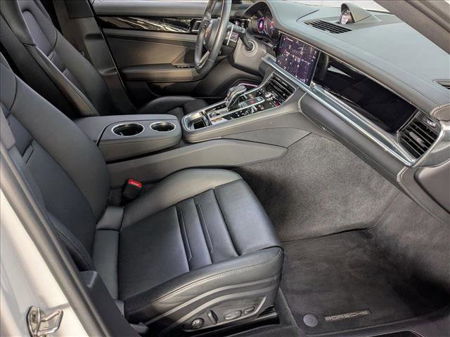 Used 2022 Porsche Panamera image 21