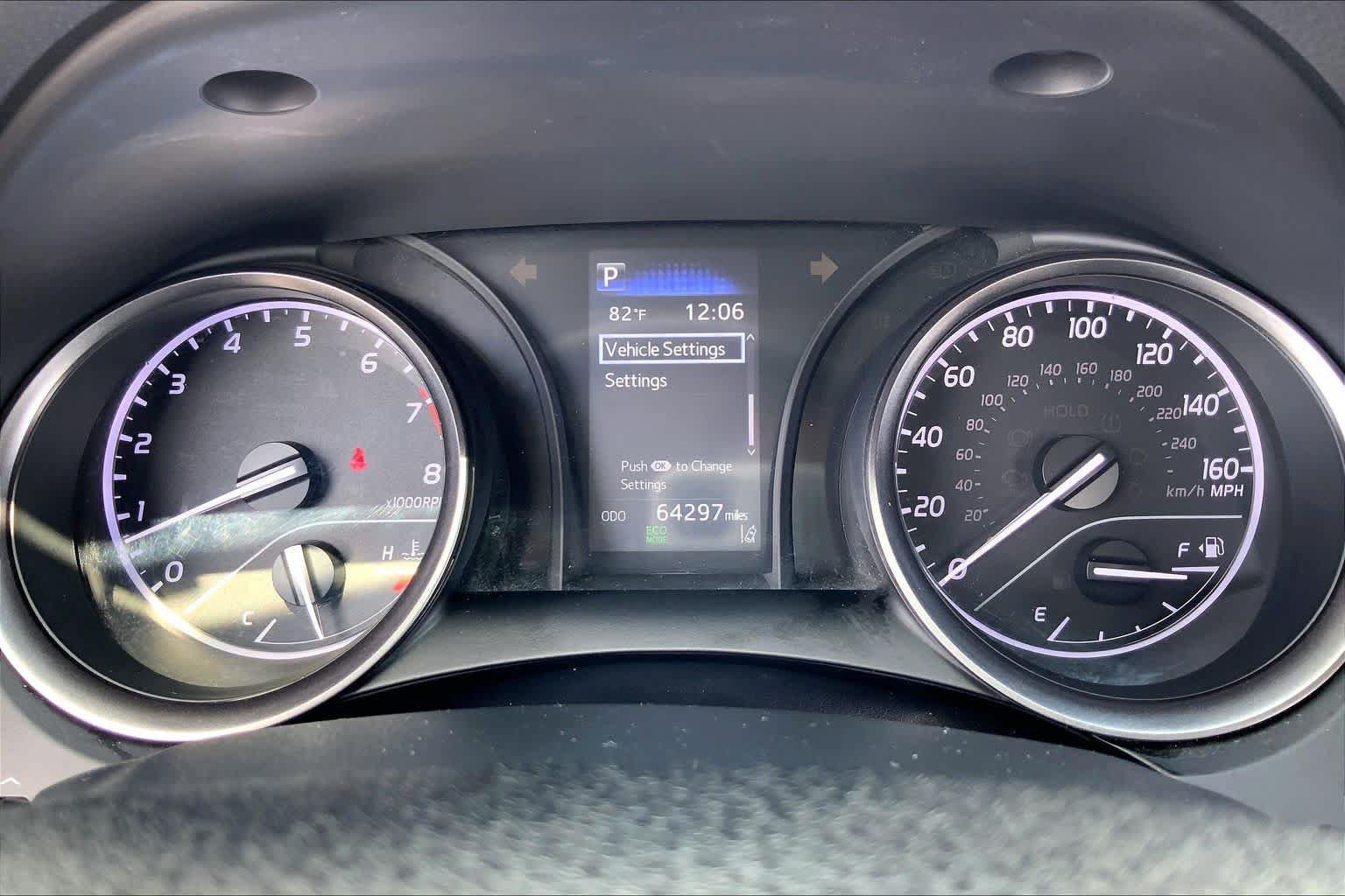 Used 2024 Toyota Camry SE FWD image 25