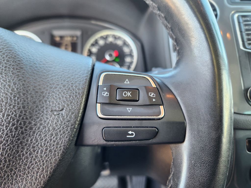 Used 2016 Volkswagen Tiguan S image 22