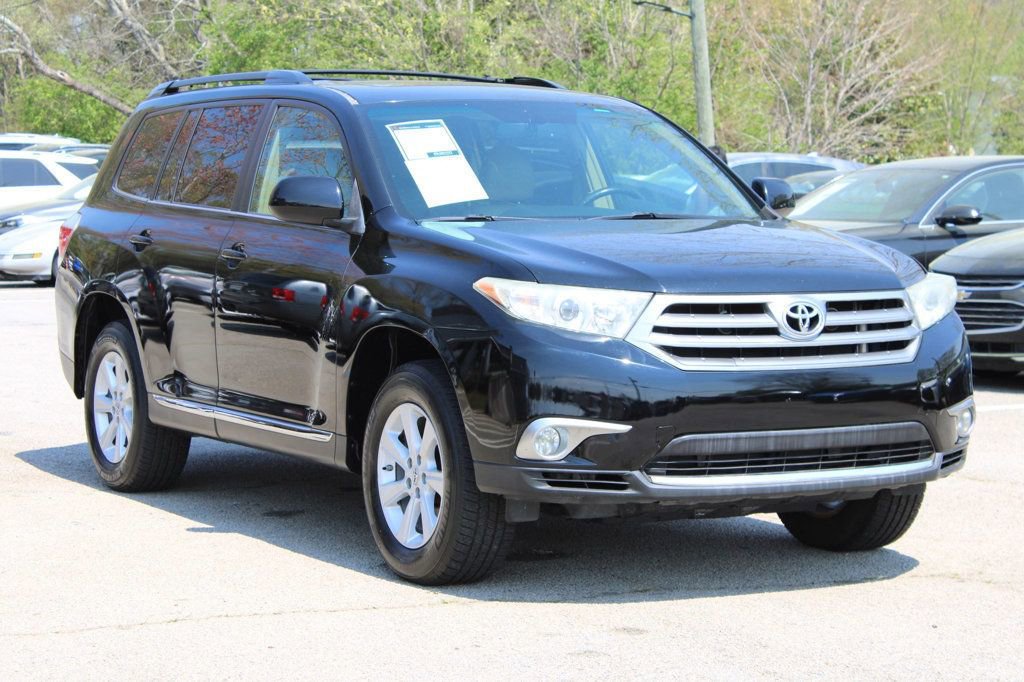 Used 2013 Toyota Highlander SE AWD/4WD image 1