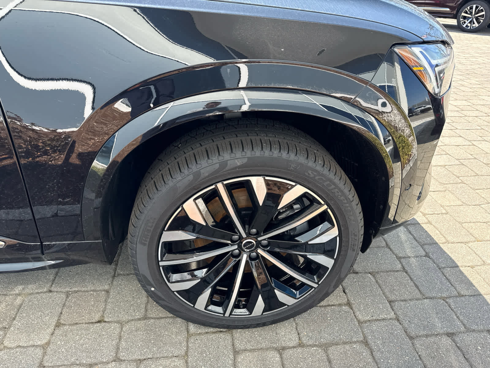New 2026 Volvo XC90 T8 Ultra w/ Protection Package Premier AWD/4WD image 39