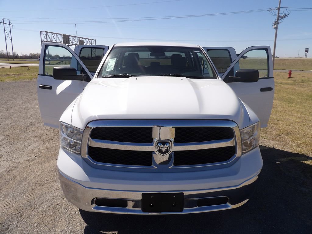 Used 2024 RAM 1500 Classic SLT AWD/4WD image 28