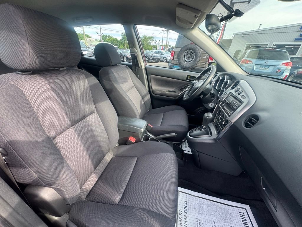 Used 2005 Pontiac Vibe w/ Power Group Value Package FWD image 18