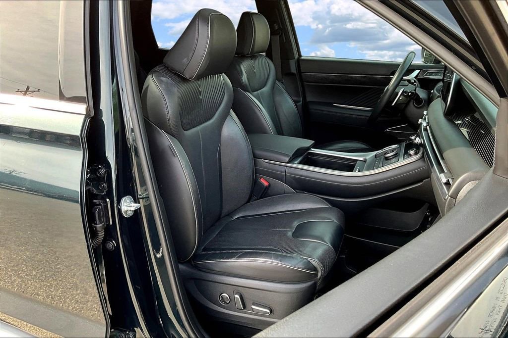 Used 2023 Hyundai Palisade Calligraphy w/ Cargo Package image 32