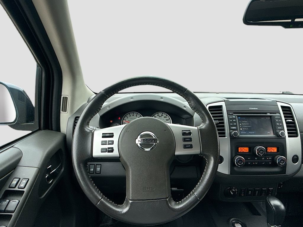 Used 2020 Nissan Frontier PRO-4X image 11