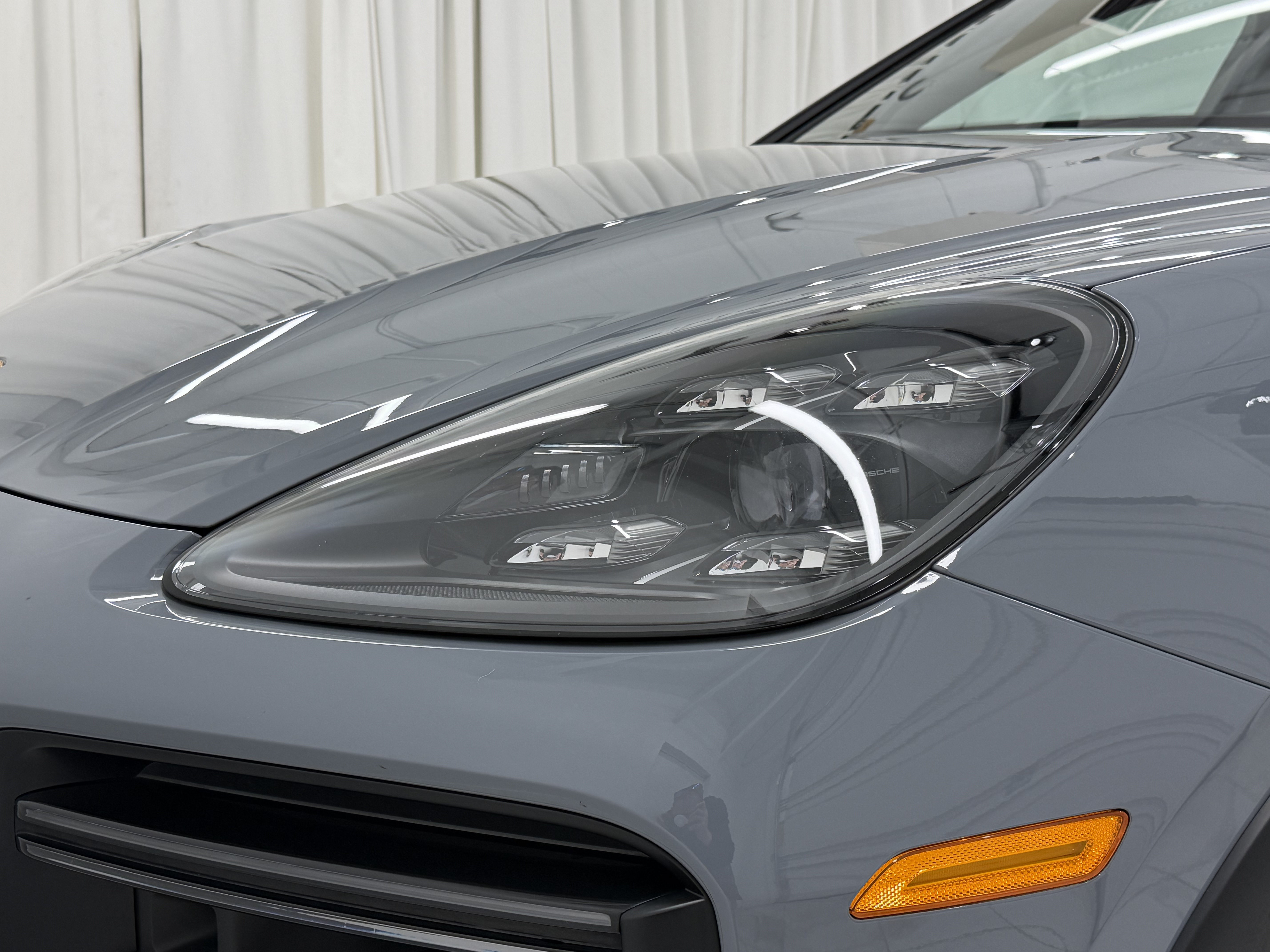 Certified 2022 Porsche Cayenne Turbo GT AWD/4WD image 18