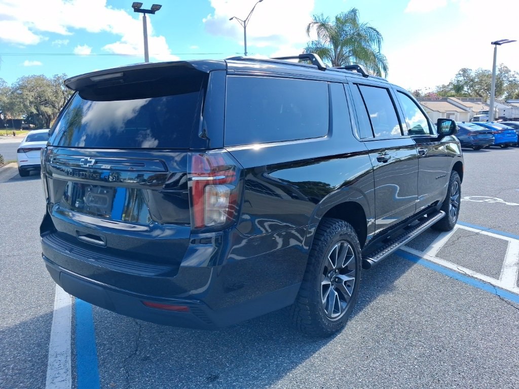 Used 2023 Chevrolet Suburban Z71 w/ Luxury Package image 5