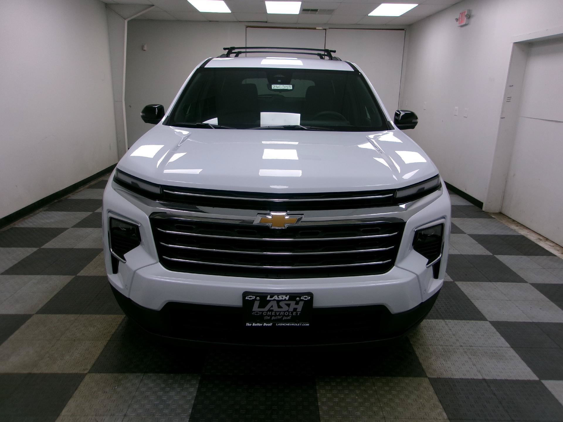 New 2026 Chevrolet Traverse LT w/ Enhanced Driving Package FWD image 3