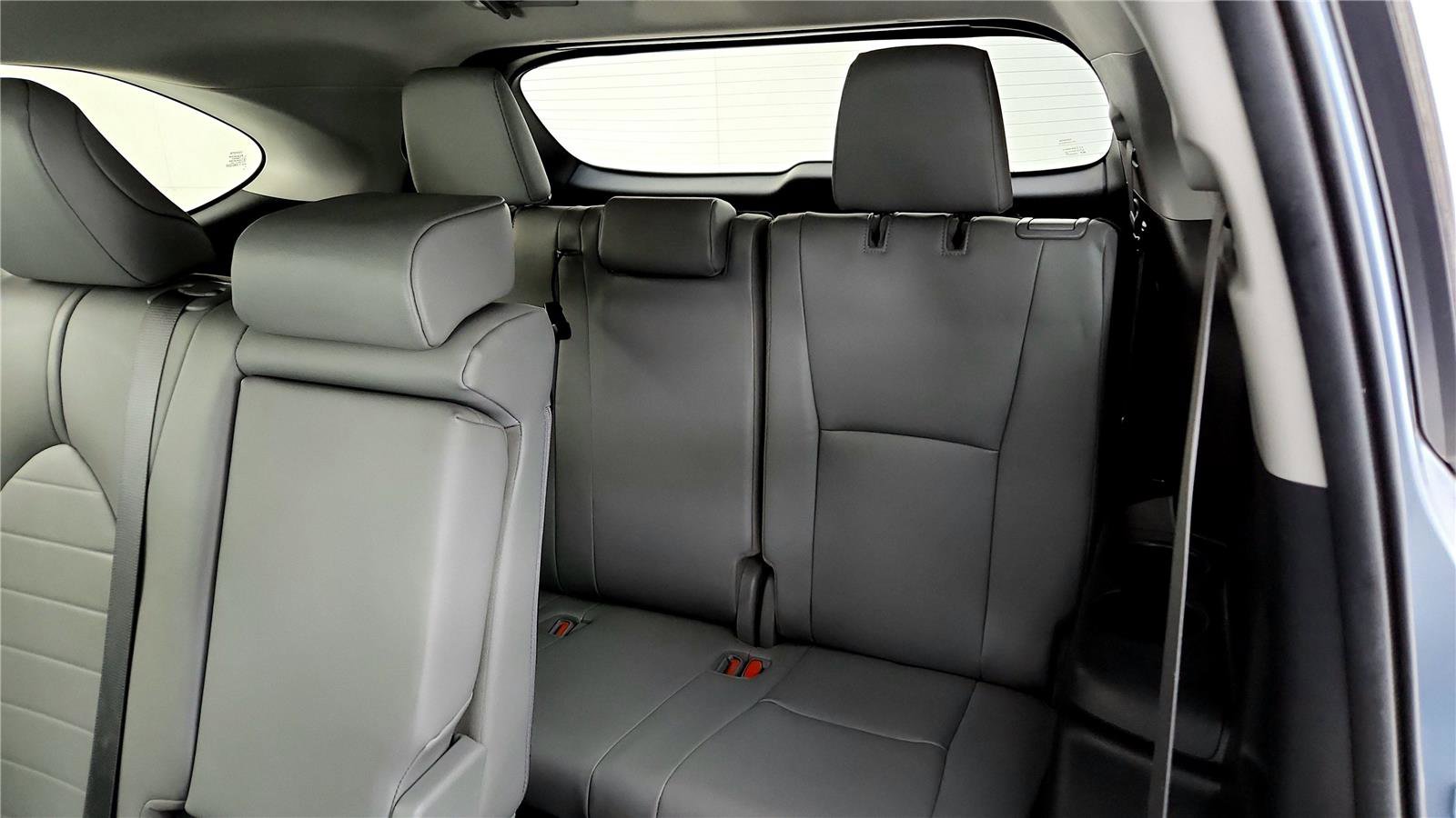 Certified 2020 Toyota Highlander XLE image 34