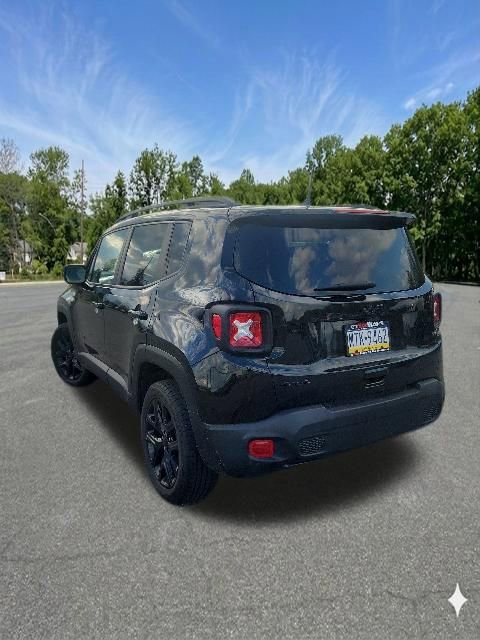 Used 2022 Jeep Renegade Altitude w/ Sun/Sound Group AWD/4WD image 6