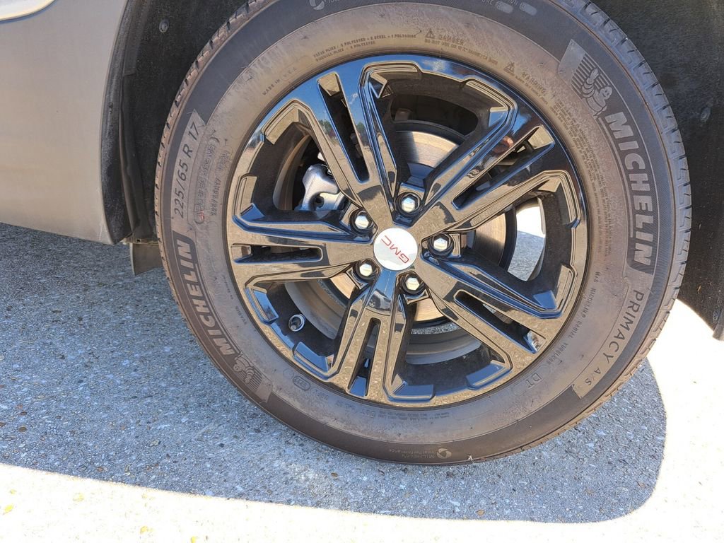 Used 2023 GMC Terrain SLE FWD image 26