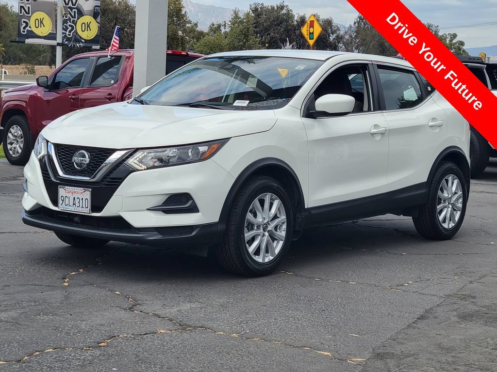 Used 2022 Nissan Rogue Sport S FWD image 2