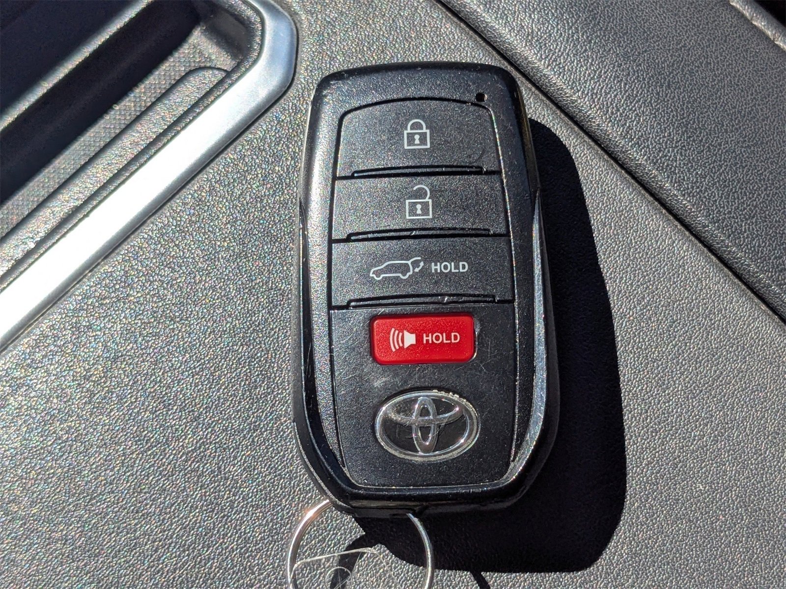 Used 2024 Toyota Highlander XLE image 35