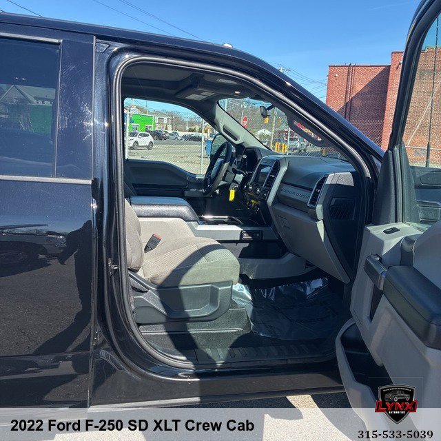 Used 2022 Ford F250 XLT w/ XLT Premium Package image 12