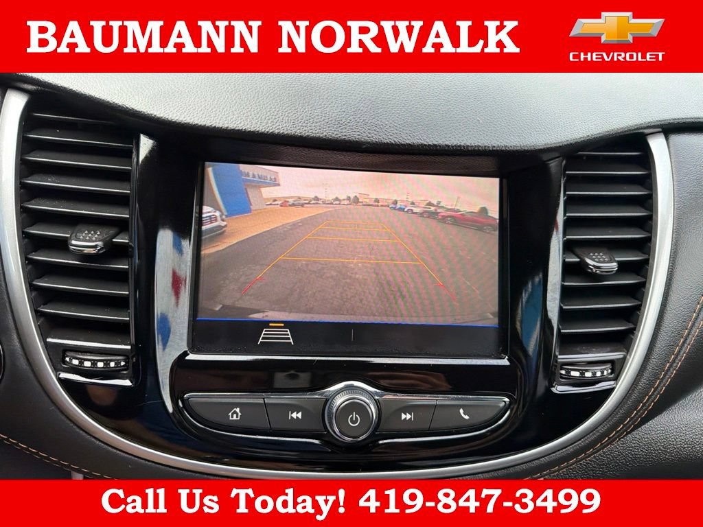 Used 2022 Chevrolet Trax LT w/ LT Convenience Package FWD image 26
