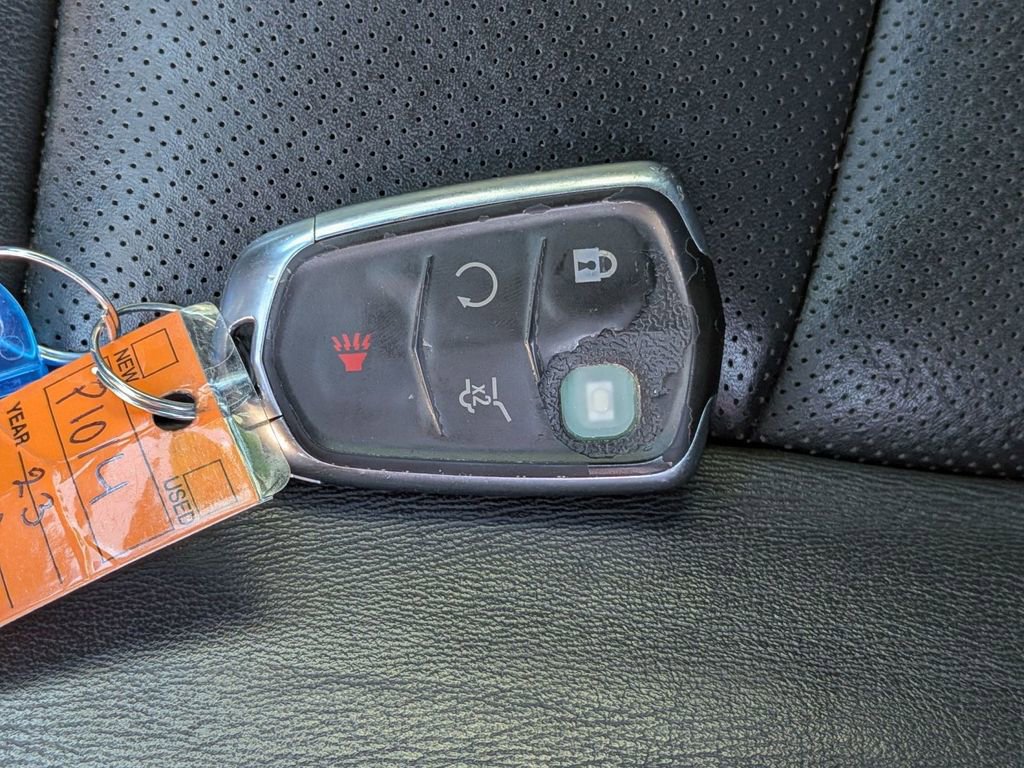 Used 2023 Cadillac XT5 Premium Luxury image 32