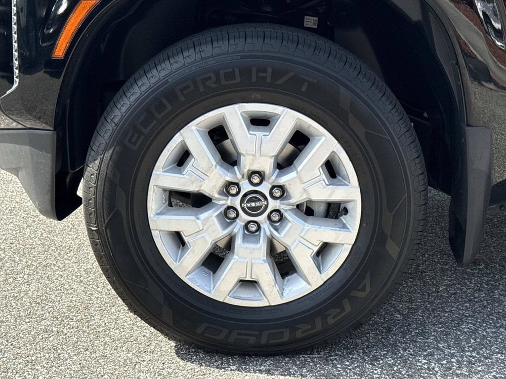 Certified 2022 Nissan Frontier SV w/ Technology Package AWD/4WD image 11