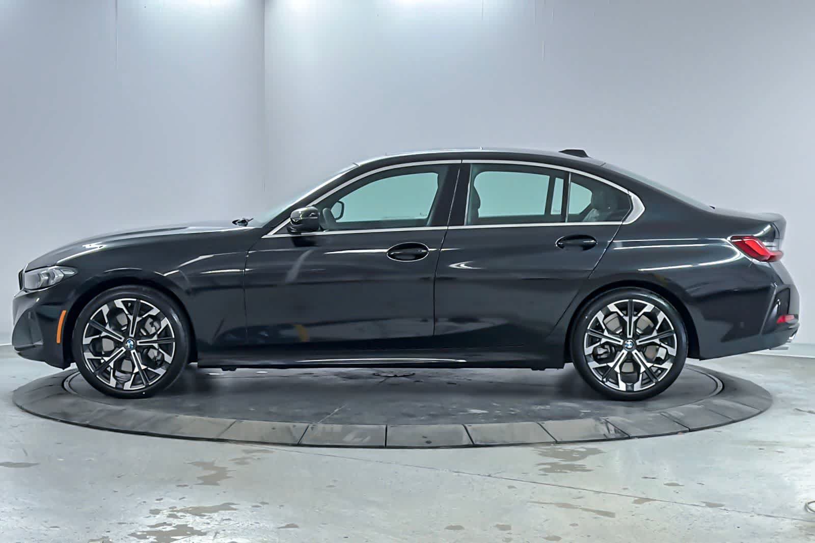 Used 2026 BMW 330i Sedan w/ Convenience Package RWD image 5
